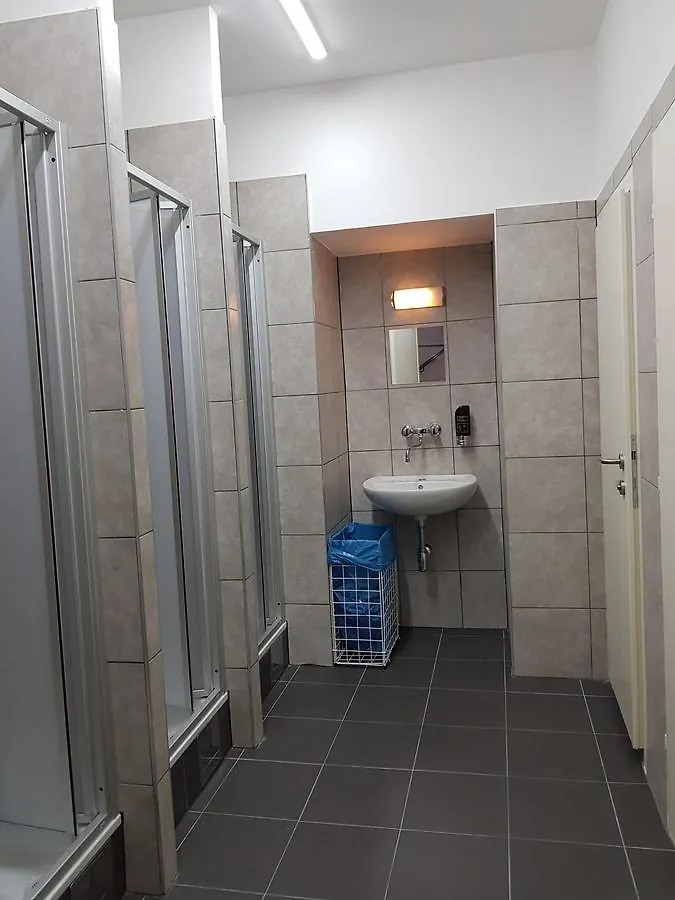 Easyroom Vienna - Low Budget Hostel Austria