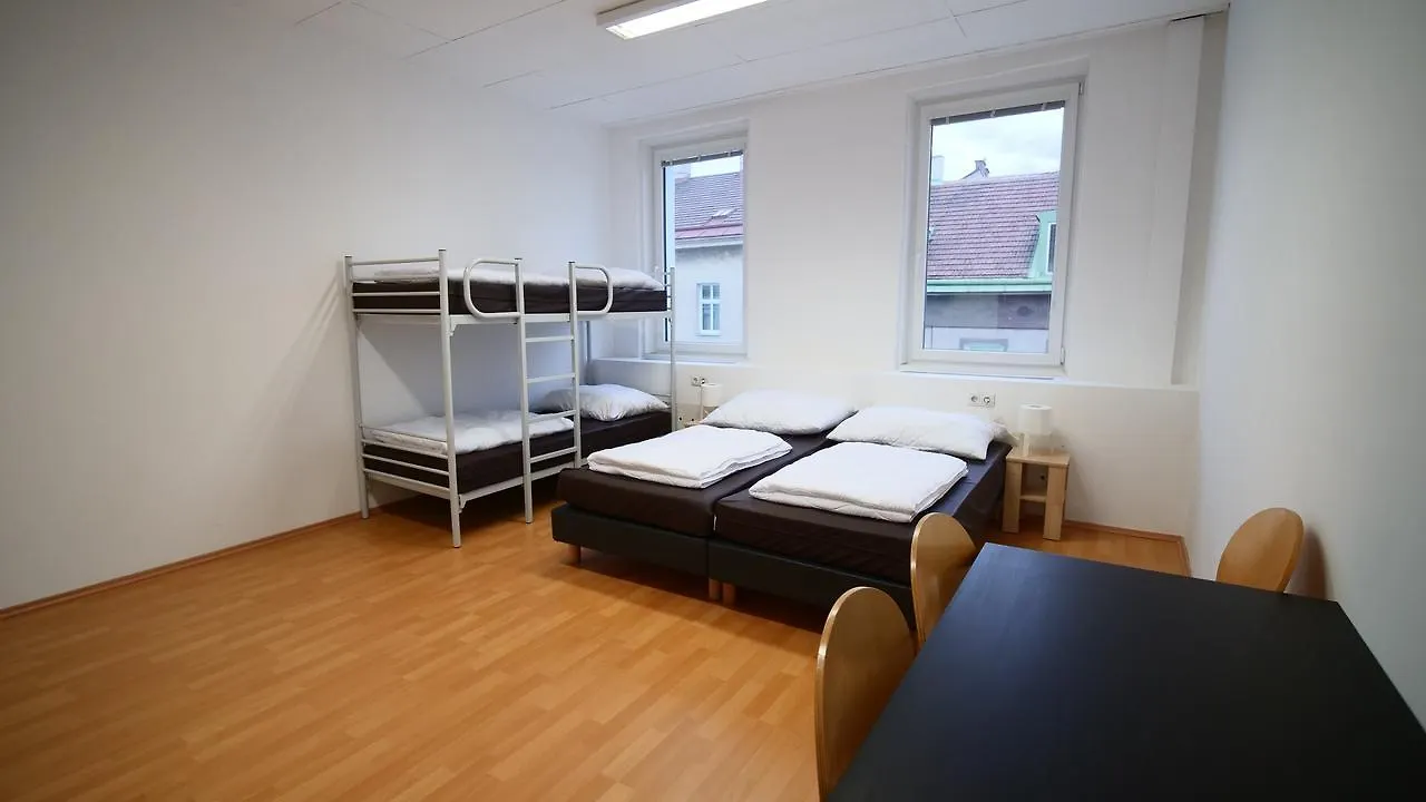 Easyroom Vienna - Low Budget Hostel Austria